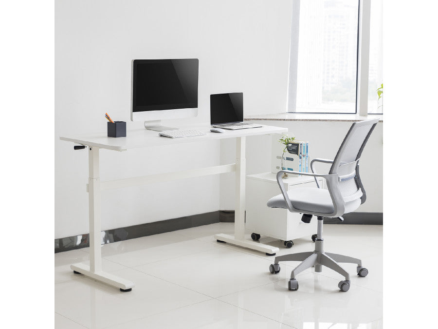 Birou reglabil manual ,dimensiune 140x60 cm, alb , inlatime 70–117 cm