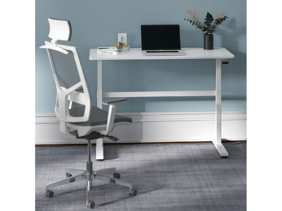 Birou reglabil manual ,dimensiune 140x60 cm, alb , inlatime 70–117 cm